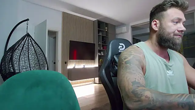 Snapshot of UbbeViking chatting on October 5, 2025, 5:14 pm UbbeViking online show from October 5, 2025, 5:14 pm