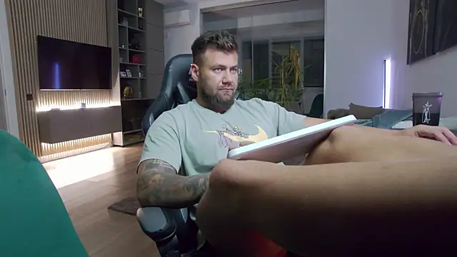 Snapshot of UbbeViking chatting on October 24, 2025, 4:39 pm UbbeViking online show from October 24, 2025, 4:39 pm