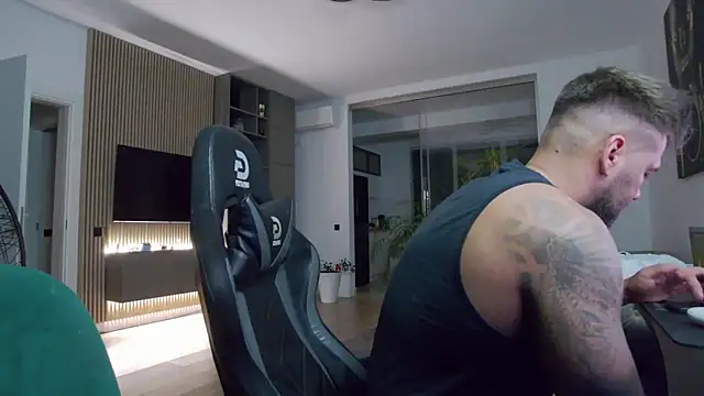 Snapshot of UbbeViking chatting on September 28, 2025, 5:09 pm UbbeViking online show from September 28, 2025, 5:09 pm