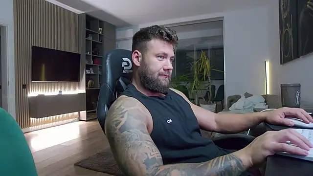 Snapshot of UbbeViking chatting on October 16, 2025, 5:43 pm UbbeViking online show from October 16, 2025, 5:43 pm