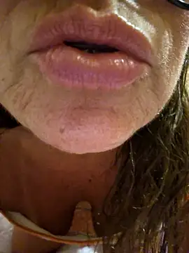 madame tesuda0 online show from March 19, 2026, 11:49 pm