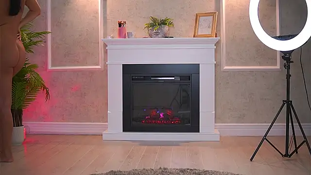 Snapshot of Abbela_White chatting on September 20, 2025, 6:07 am Abbela White online show from September 20, 2025, 6:07 am