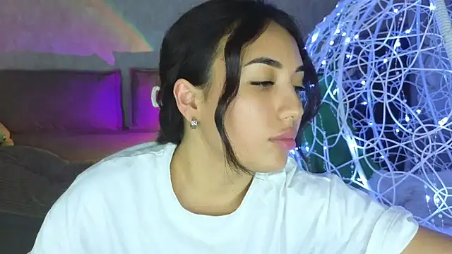 lily  foster online show from November 8, 2025, 5:16 pm