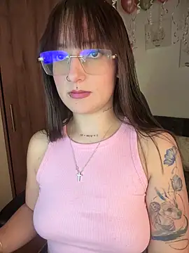 Megan lu2 online show from March 18, 2025, 12:19 am