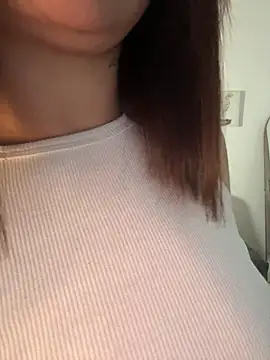 Megan lu2 online show from November 19, 2025, 12:16 pm