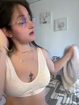 Megan lu2 online show from February 13, 2025, 3:45 pm