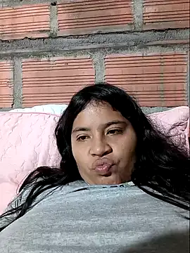 moncerrat luna online show from January 9, 2025, 10:20 pm