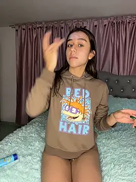 Emiily Scott1 online show from January 15, 2025, 4:04 am