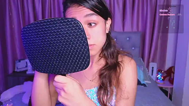 Snapshot of Emiily_Scott1 chatting on October 21, 2025, 12:21 am Emiily Scott1 online show from October 21, 2025, 12:21 am