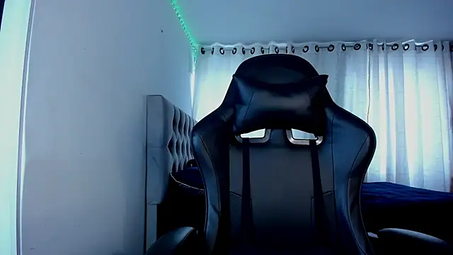 aliice walker  online show from October 28, 2025, 12:59 pm