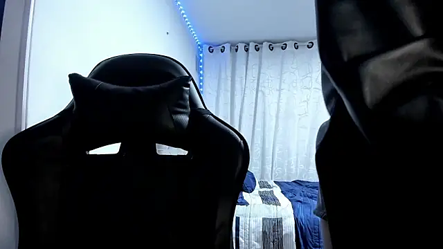 aliice walker  online show from October 24, 2025, 1:26 am