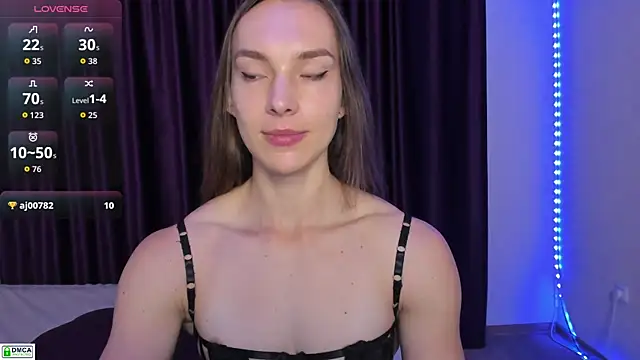 goodnightkitty online show from September 9, 2025, 10:08 pm