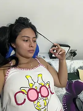 Snapshot of Sophie__Foxxx chatting on March 17, 2025, 10:19 pm Sophie Foxxx online show from March 17, 2025, 10:19 pm