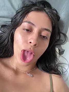 Snapshot of Sophie__Foxxx chatting on March 4, 2025, 5:34 pm Sophie Foxxx online show from March 4, 2025, 5:34 pm