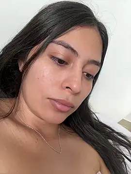 Snapshot of Sophie__Foxxx chatting on March 7, 2025, 1:29 pm Sophie Foxxx online show from March 7, 2025, 1:29 pm