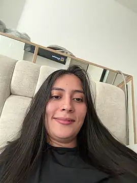 Sophie  Foxxx online show from April 17, 2026, 9:17 pm