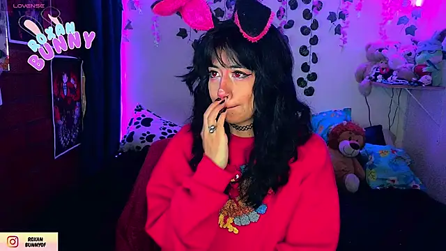 Roxanbunny1 online show from July 19, 2026, 5:05 am