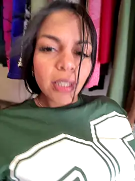 Snapshot of Charly_ chatting on October 7, 2025, 4:52 pm Charly online show from October 7, 2025, 4:52 pm