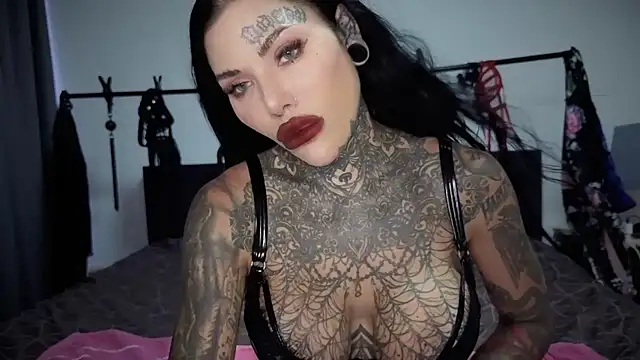 claudiacvc95 online show from March 5, 2026, 5:26 am