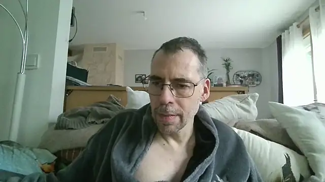 Snapshot of ptitcanard60600 chatting on February 22, 2026, 3:57 pm ptitcanard60600 online show from February 22, 2026, 3:57 pm