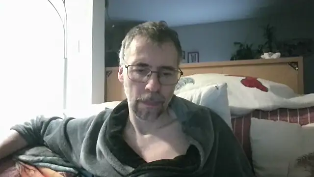 ptitcanard60600 online show from April 17, 2026, 9:17 pm