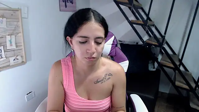 samantha baby  online show from October 7, 2025, 6:20 pm