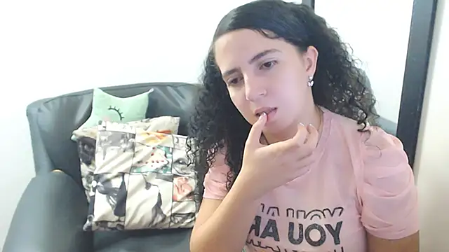 samantha baby  online show from February 9, 2025, 3:43 am