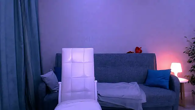 LesleySweet online show from February 13, 2026, 5:35 pm