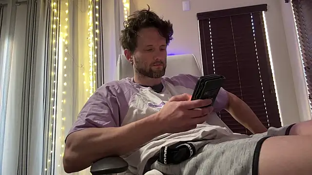 Snapshot of alexmannd chatting on October 5, 2025, 3:14 pm alexmannd online show from October 5, 2025, 3:14 pm