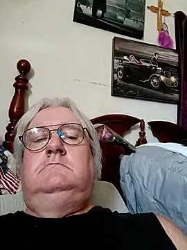 Snapshot of graham1980 chatting on February 17, 2025, 3:55 pm graham1980 online show from February 17, 2025, 3:55 pm