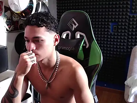 Curly Angel24 online show from October 4, 2025, 3:57 pm