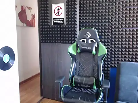 Curly Angel24 online show from December 20, 2025, 5:05 pm