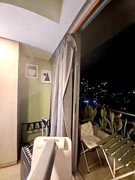 Snapshot of Evehampy chatting on October 23, 2025, 12:42 am Evehampy online show from October 23, 2025, 12:42 am