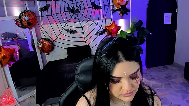 Snapshot of martinasaez chatting on October 6, 2025, 9:37 pm martinasaez online show from October 6, 2025, 9:37 pm