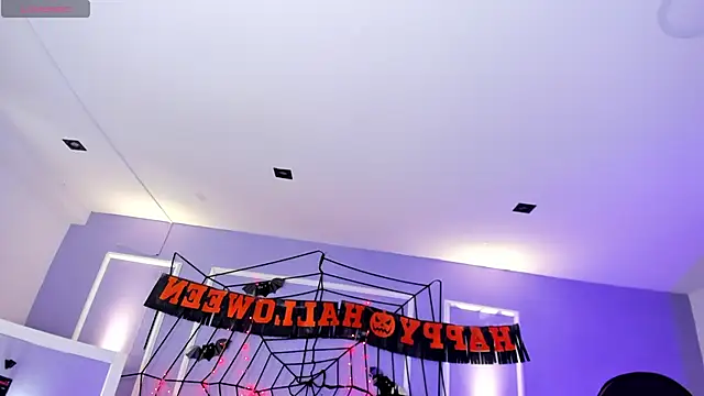 Snapshot of martinasaez chatting on October 31, 2025, 8:49 pm martinasaez online show from October 31, 2025, 8:49 pm