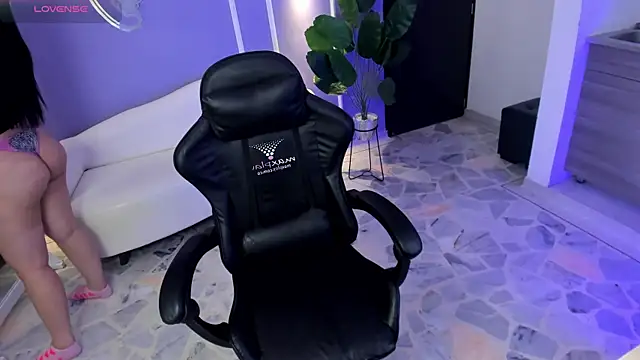 Snapshot of martinasaez chatting on September 24, 2025, 8:15 pm martinasaez online show from September 24, 2025, 8:15 pm