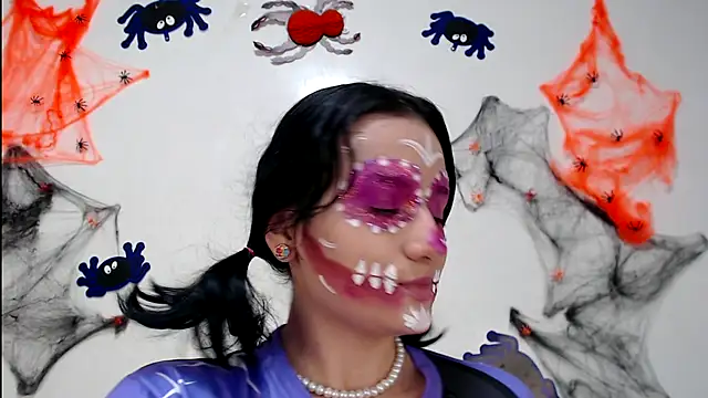 Snapshot of Sisirojas chatting on October 14, 2025, 8:31 pm Sisirojas online show from October 14, 2025, 8:31 pm