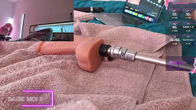 Liza Rosa online show from March 2, 2025, 2:36 pm