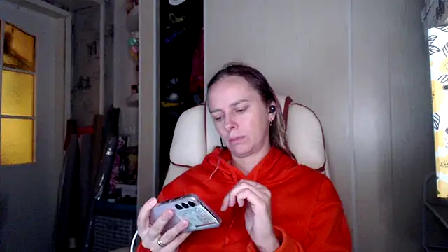 Snapshot of las_sweet chatting on November 11, 2025, 10:32 am las sweet online show from November 11, 2025, 10:32 am