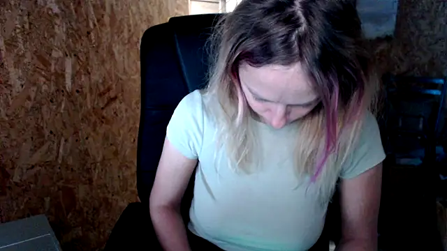 Snapshot of las_sweet chatting on December 17, 2025, 10:20 am las sweet online show from December 17, 2025, 10:20 am