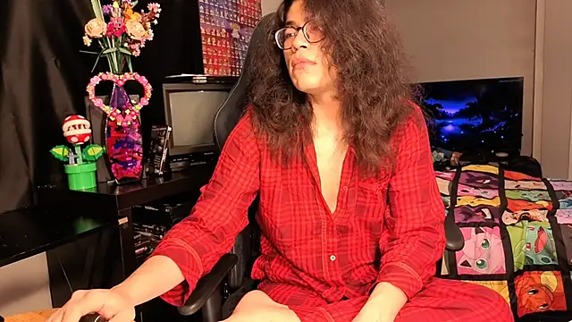 Snapshot of ShinyCherub chatting on February 27, 2025, 8:35 am ShinyCherub online show from February 27, 2025, 8:35 am