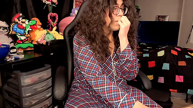 Snapshot of ShinyCherub chatting on September 26, 2025, 7:21 pm ShinyCherub online show from September 26, 2025, 7:21 pm