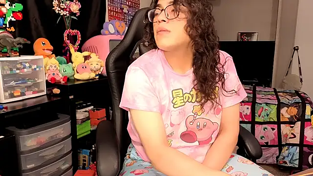 Snapshot of ShinyCherub chatting on September 29, 2025, 1:50 pm ShinyCherub online show from September 29, 2025, 1:50 pm