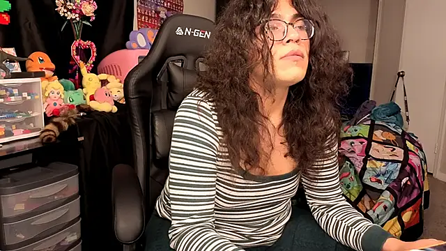 Snapshot of ShinyCherub chatting on October 8, 2025, 11:27 pm ShinyCherub online show from October 8, 2025, 11:27 pm