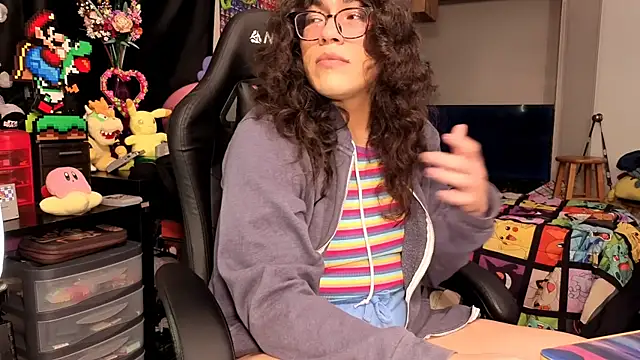 Snapshot of ShinyCherub chatting on September 22, 2025, 4:24 pm ShinyCherub online show from September 22, 2025, 4:24 pm