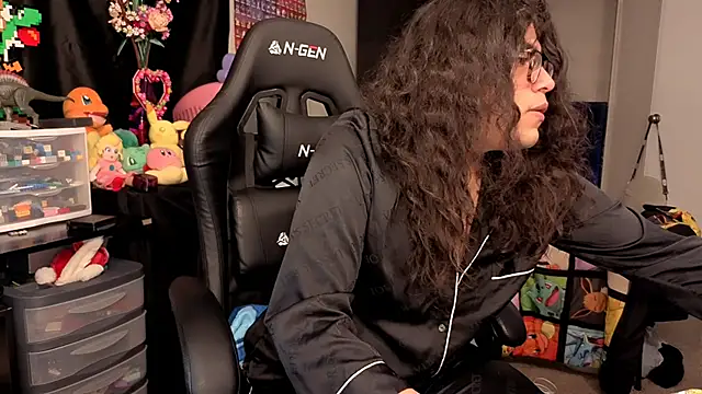 Snapshot of ShinyCherub chatting on October 11, 2025, 4:35 am ShinyCherub online show from October 11, 2025, 4:35 am