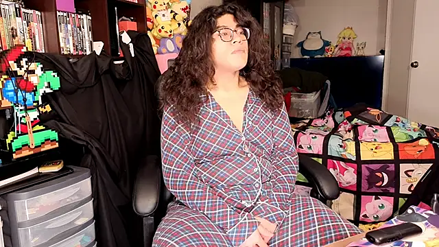 ShinyCherub online show from February 13, 2026, 4:12 am