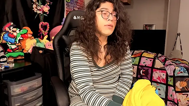 Snapshot of ShinyCherub chatting on September 28, 2025, 5:58 am ShinyCherub online show from September 28, 2025, 5:58 am