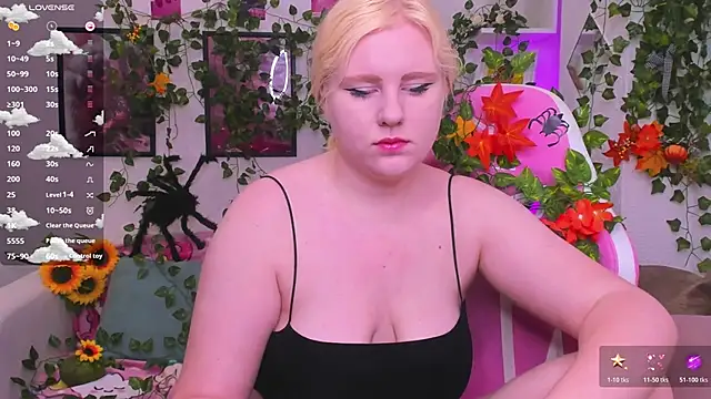 Snapshot of art_lovee chatting on October 22, 2025, 2:22 am art lovee online show from October 22, 2025, 2:22 am