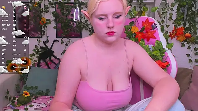 Snapshot of art_lovee chatting on October 28, 2025, 2:23 am art lovee online show from October 28, 2025, 2:23 am